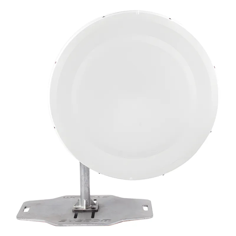 Antena Direccional de Alto Rendimiento/ Parábola profunda para mayor aislamiento al ruido/ Conector guía de onda para radio C5X, B5X, C6X, y B6X / 3 ft / 4.9 a 6.4 GHz / Ganancia de 32 dBi / Soporte de acero inoxidable / Incluye montaje.