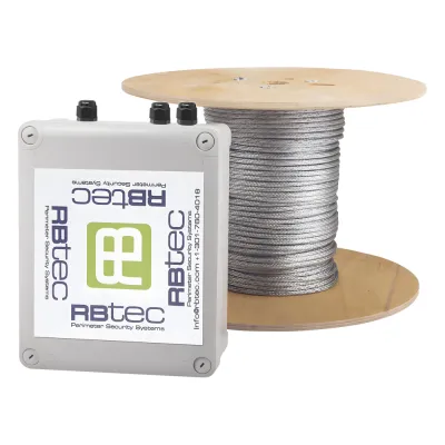 Kit de Cable Sensor Perimetral IRONCLAD para Cercas Ciclónicas / 152 METROS / 1 ZONA / Sin Falsas Alarmas por Viento / TODO Incluido