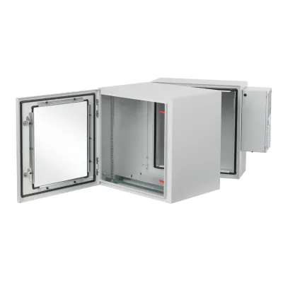 Gabinete Industrial ProTek de Puerta con Ventana, Con Aire Acondicionado de 800 BTU, Protección NEMA Tipo 4/12; IP66; IK10, Abatible, Fabricado en Acero, 19 UR, Color Gris Claro
