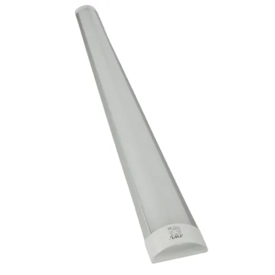 Regleta LED Slim de 40W/ Color de Luz Blanca / 100 - 240 Vca~ 50/60Hz / Ángulo de Luz de 120°.