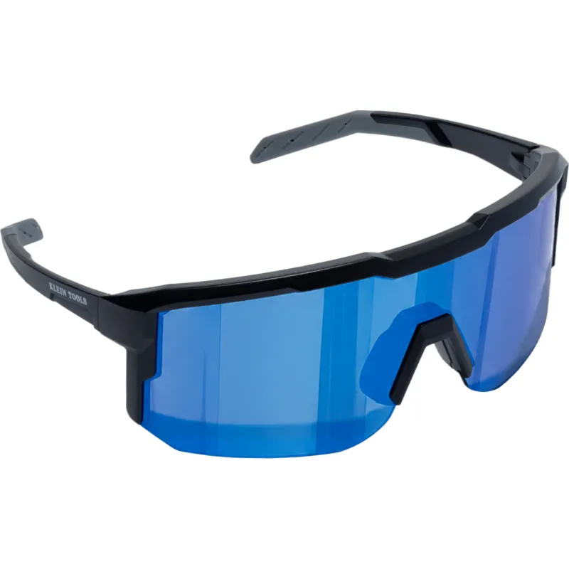 Lentes de Seguridad Blade / Micas Azules Espejadas / Policarbonato / ANSI Z87.1+ 2020 y MIL-PRF 32432A Clase 1 / Protección UV 99.9% / Antiempañamiento y Anti-rayas / Semimarco Nylon Negro / Incluye Bolsa de Microfibra