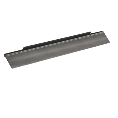Accesorio de Sellado de Gabinetes, Para Evitar Ingreso de Suciedad y Polvo, y Optimizar el Flujo de Aire en Contención de Pasillos, de PVC y Acero, 600 mm de Largo, Color Negro