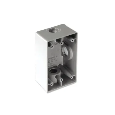 Caja Rectangular de 3/4"/ 4 Bocas/ Con Recubrimiento exterior de PVC e interior Purpura.