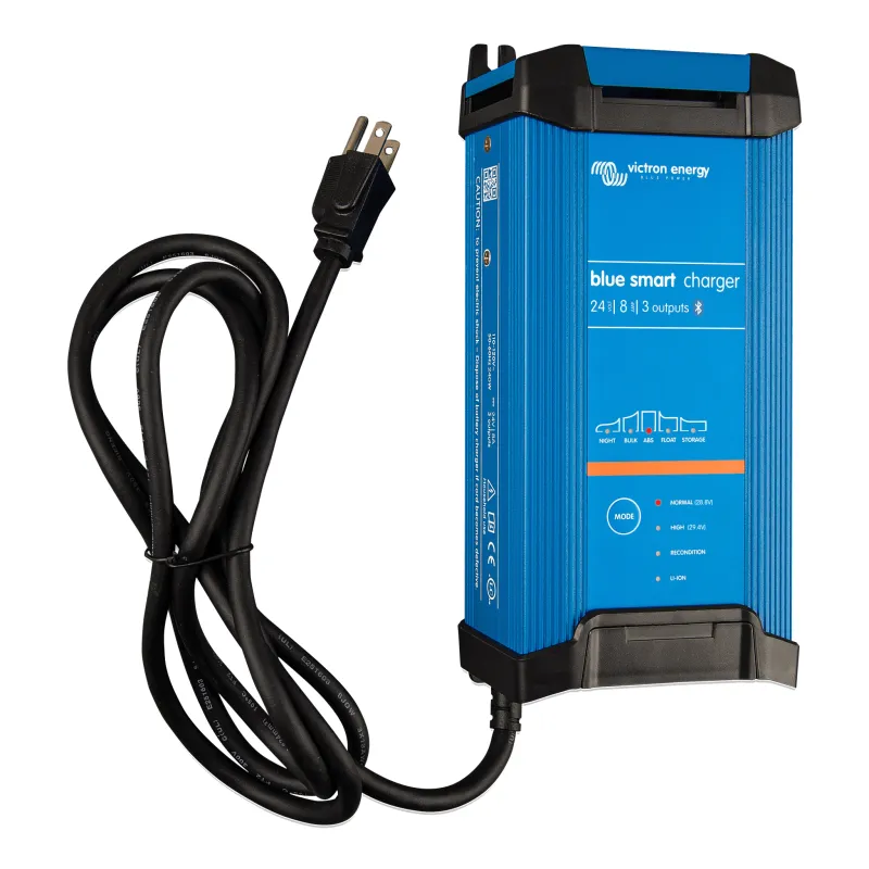 Blue Smart IP22 24/16(1) / Cargador de Baterías 24V, 16A / Para Ambientes Marinos y Terrestres. / Bancos de 110 a 210 Ah