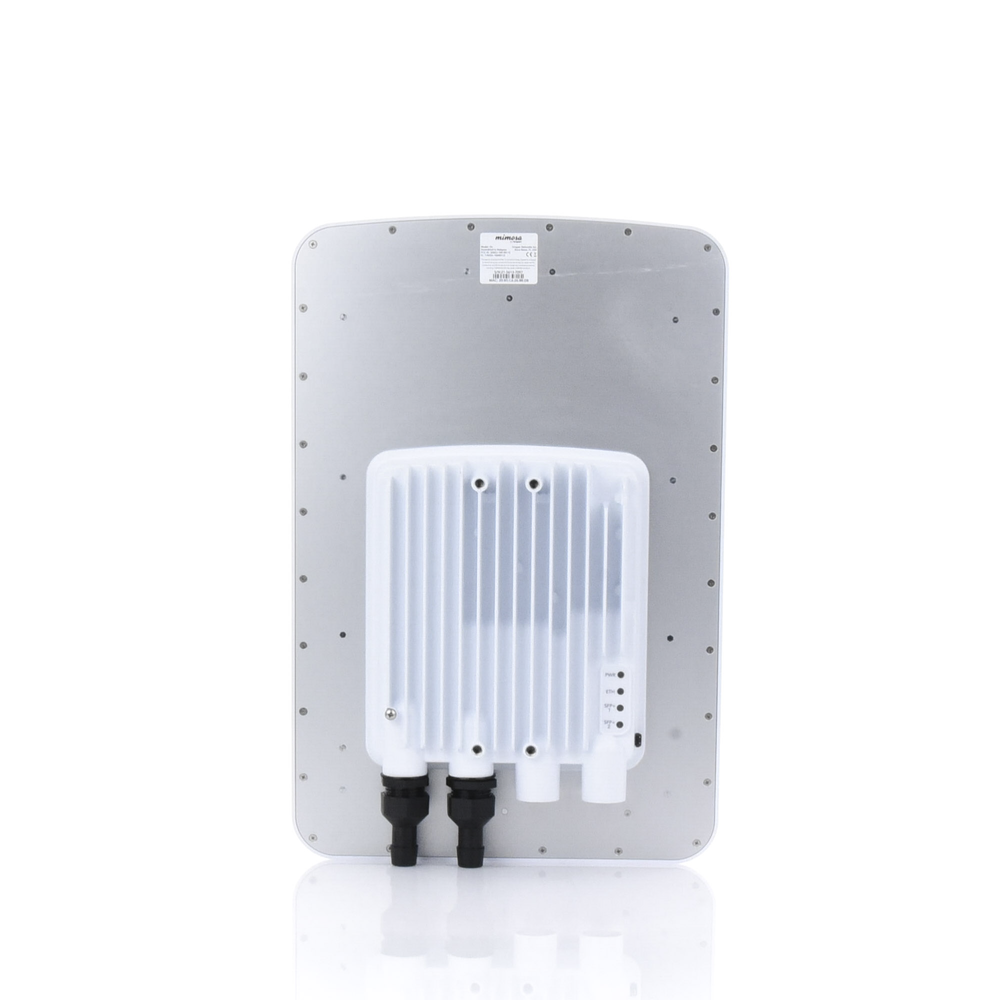 Punto de Acceso MU-MIMO 8x8, 5.1-6.4 GHz, Capacidad de hasta 6 Gbps, Antena integrada de 24 dBi, Ángulo de apertura de 90º, Punto-Multipunto, 2 puertos SFP+ y 1 puerto fast ethernet. - Image 2