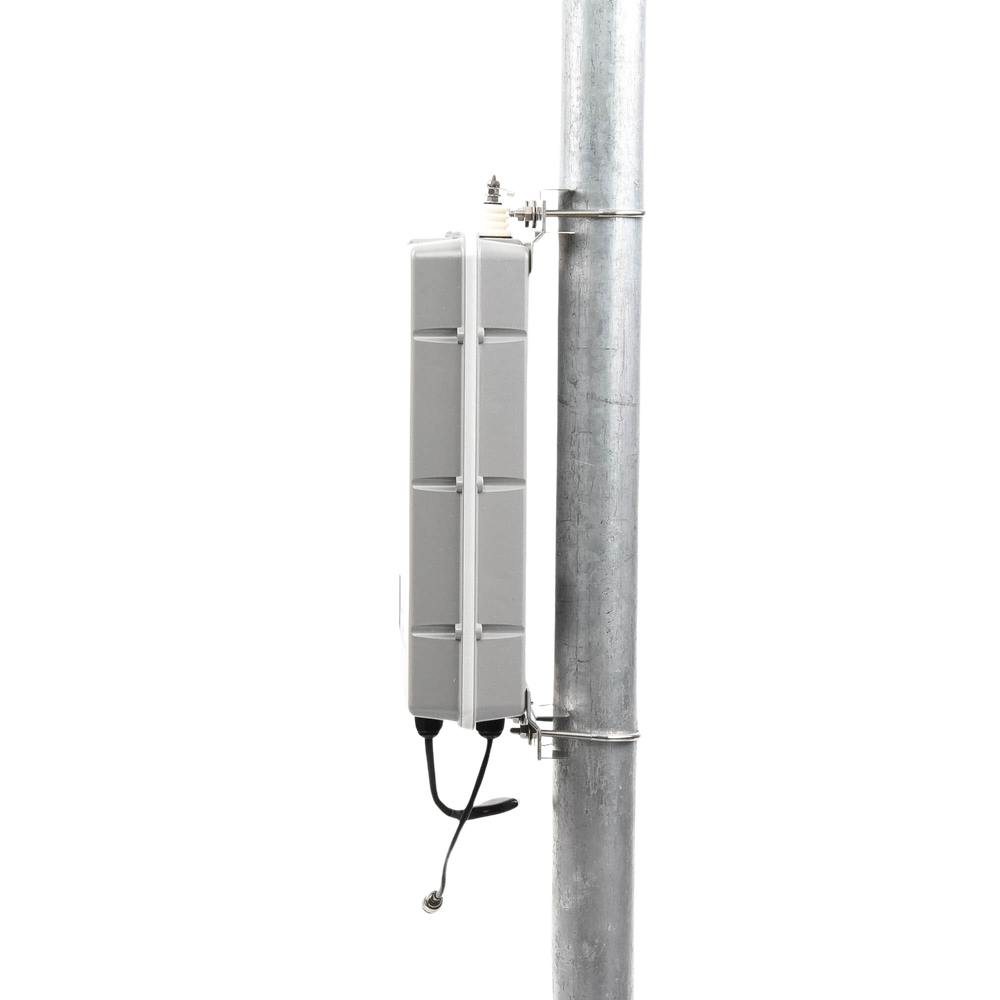Sintonizador automático de antena, rango de 1.6 - 30 MHz. incluye conector externo para conexión de cable de control. - Image 5