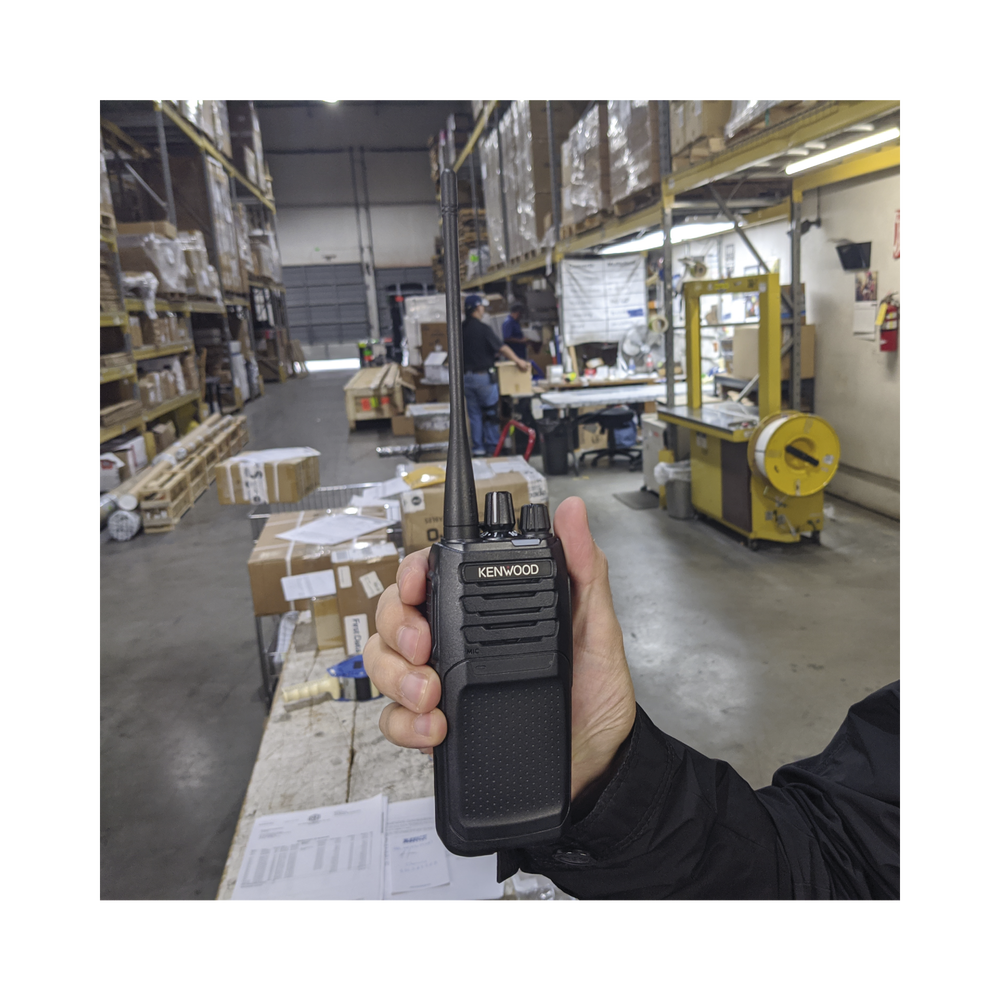 Radio Port�til VHF Anal�gico / 136-174 MHz / 5 W / 64 Canales / IP55 / MIL-STD-810 / Migrable a DMR o NXDN v�a Licencia - Image 7