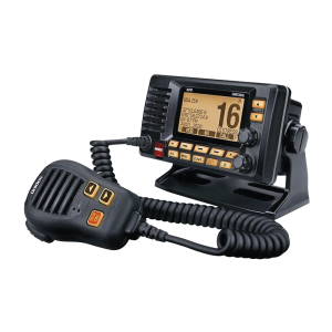 Radio Móvil Marino VHF, color negro con receptor de GPS integrado, puerto de conexión NMEA 2000, 25W de potencia de RF, sumergible IPX8.