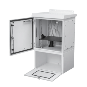 Gabinete Para Exterior OSP ComLine de 12 UR con espacio para Baterías, 600 mm de Ancho, 500 mm de Profundidad De Aluminio, Color Gris Claro Con Protección NEMA 4/12/4X/3/3R; IP66