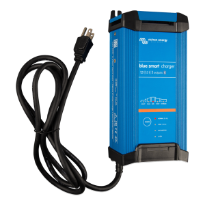Blue Smart IP22 12/15(1) / Cargador de Baterías 12V, 15A / Para Ambientes Marinos y Terrestres. /  Bancos de 100 a 200 Ah